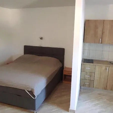 Apartment Snjezana Pag Town