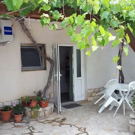 Apartment Snjezana